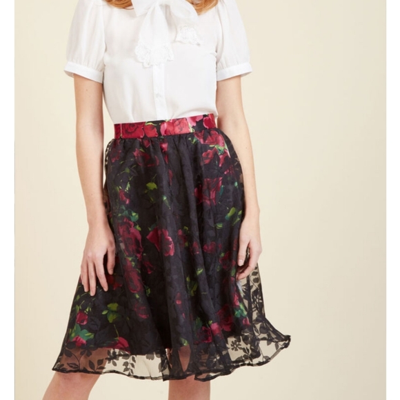 Modcloth Dresses & Skirts - Modcloth 2x "Secret Garden Floral skirt
